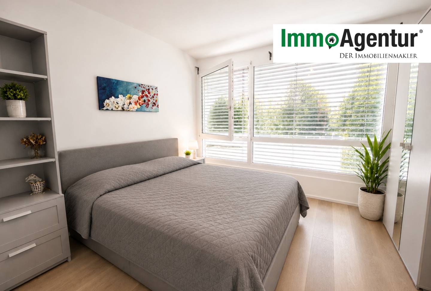 Bright 2 Room Apartment with Fitted Kitchen and Cellar Storage