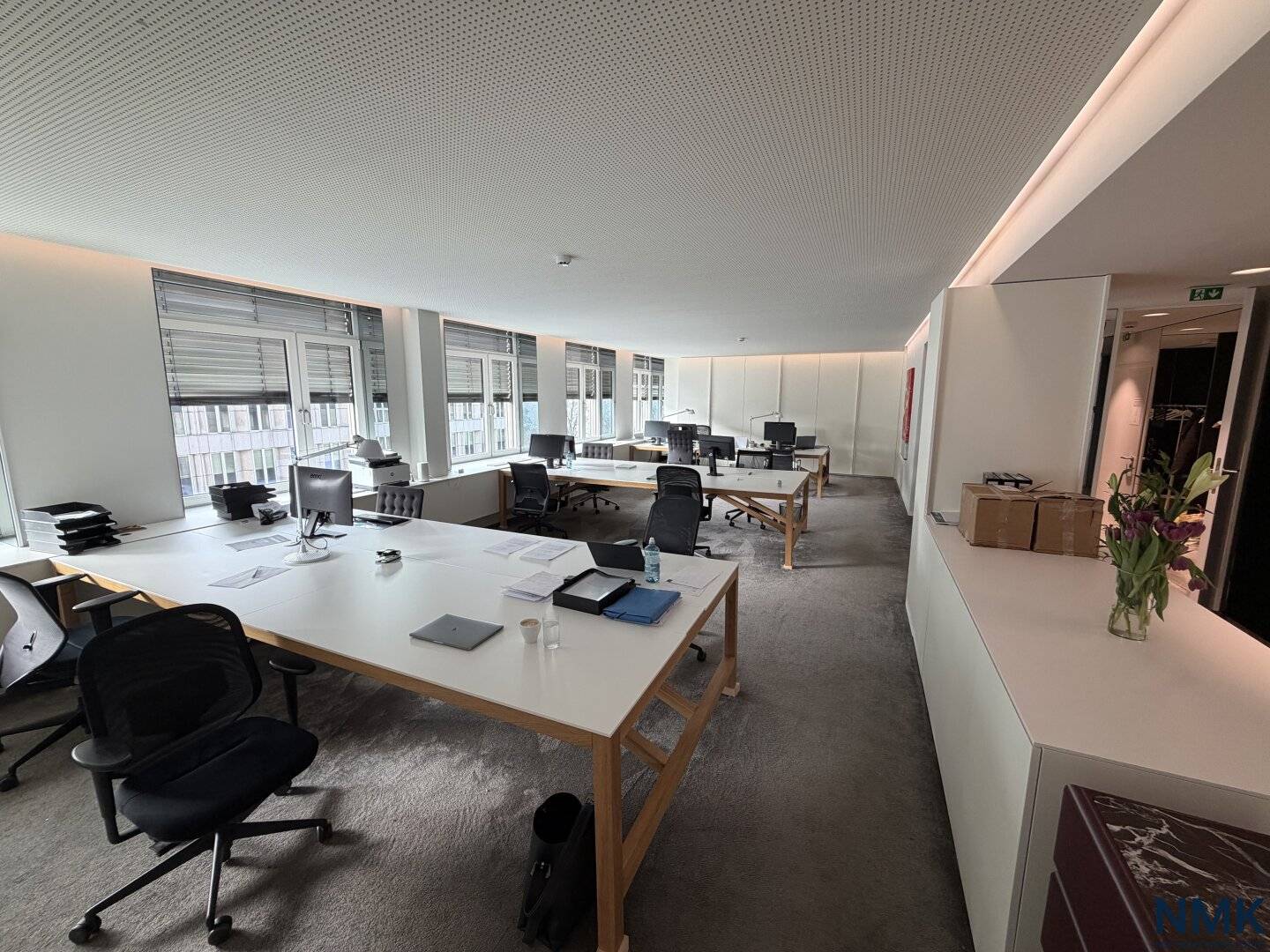 Großzügige, elegant möblierte Bürofläche in bester Innenstadtlage