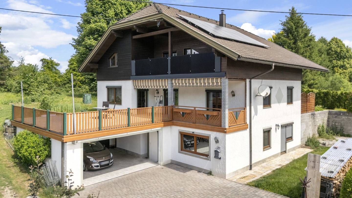 Geräumiges Haus mit großer Terrasse und Garten in sonniger Sackgassenlage