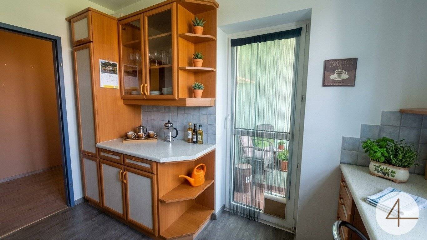 Familienwohnung mit Loggia und Garage in ruhiger Lage