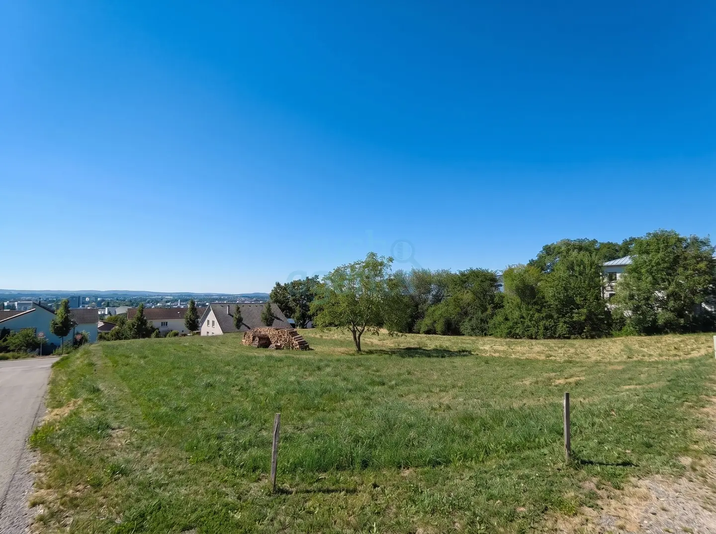 Baugrundstück mit Fernblick in nobler Siedlungslage