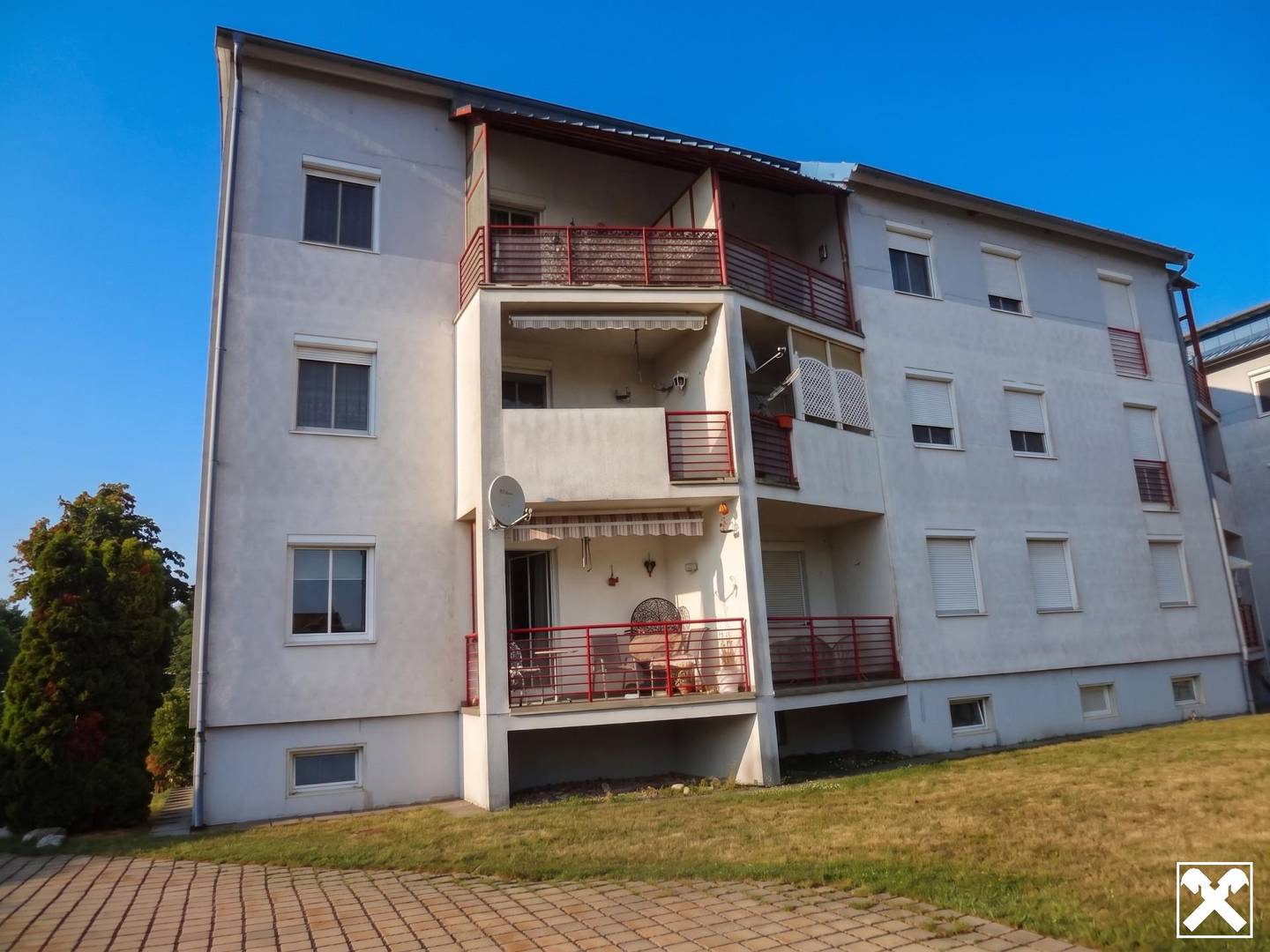 Helle 4 Zimmer Wohnung mit Loggia in Parndorf