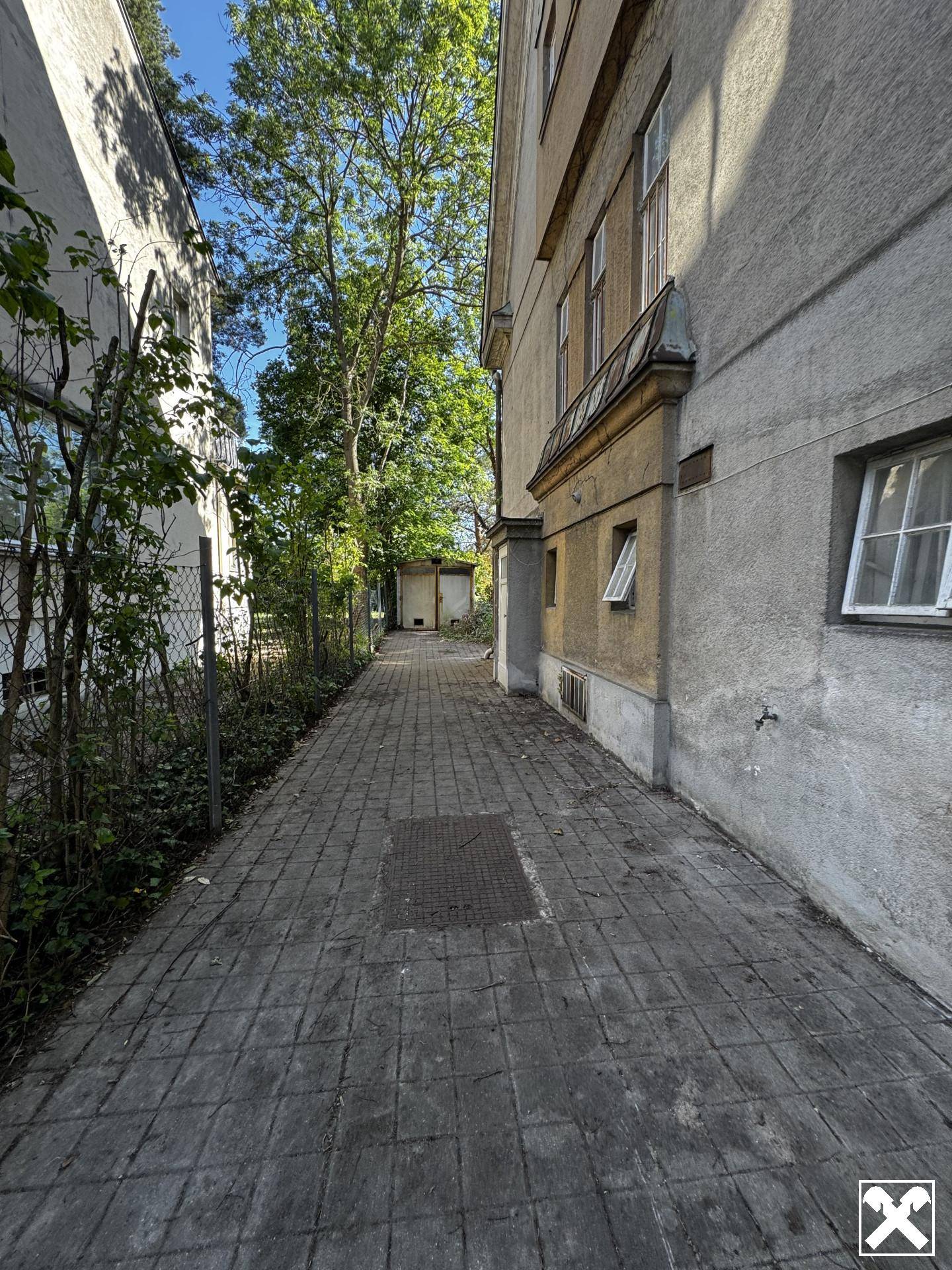 Charaktervolle Altbauvilla mit Garten in Hietzing