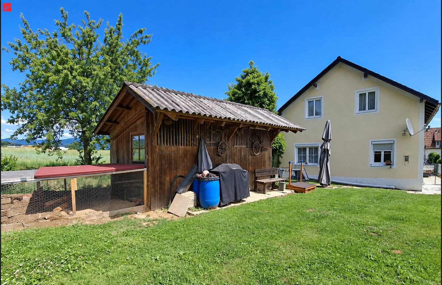 Renovated multi-family house with garden and second living unit