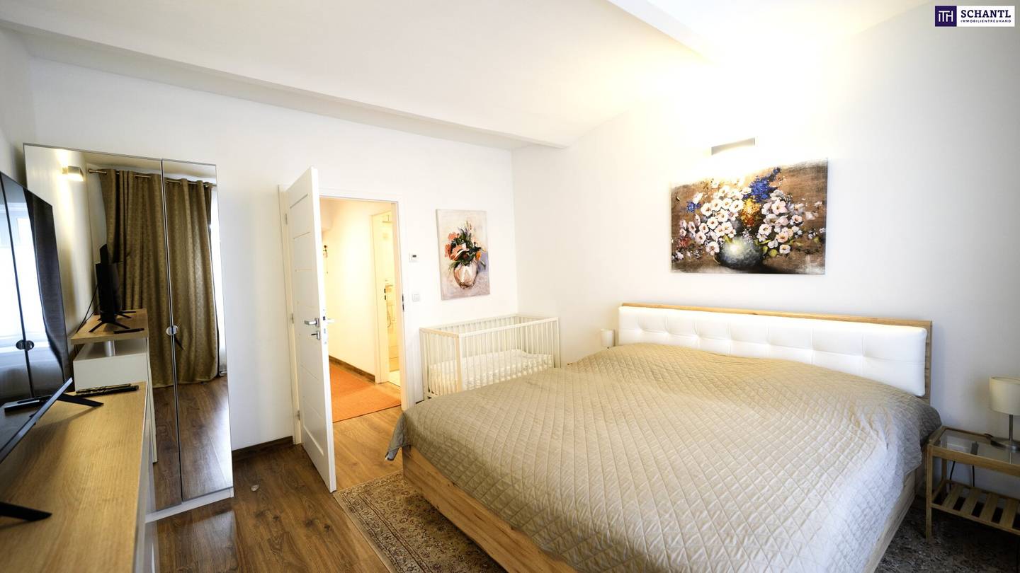 Altbauwohnung mit Parkett und Einbauküche nahe Augarten