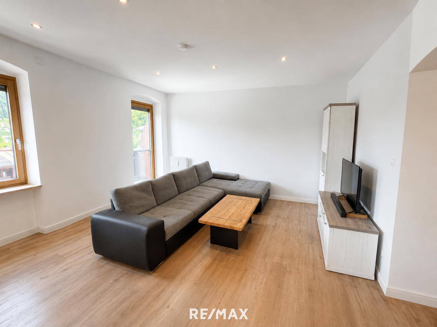 Charmante Altbauwohnung mit Balkon und Veranda