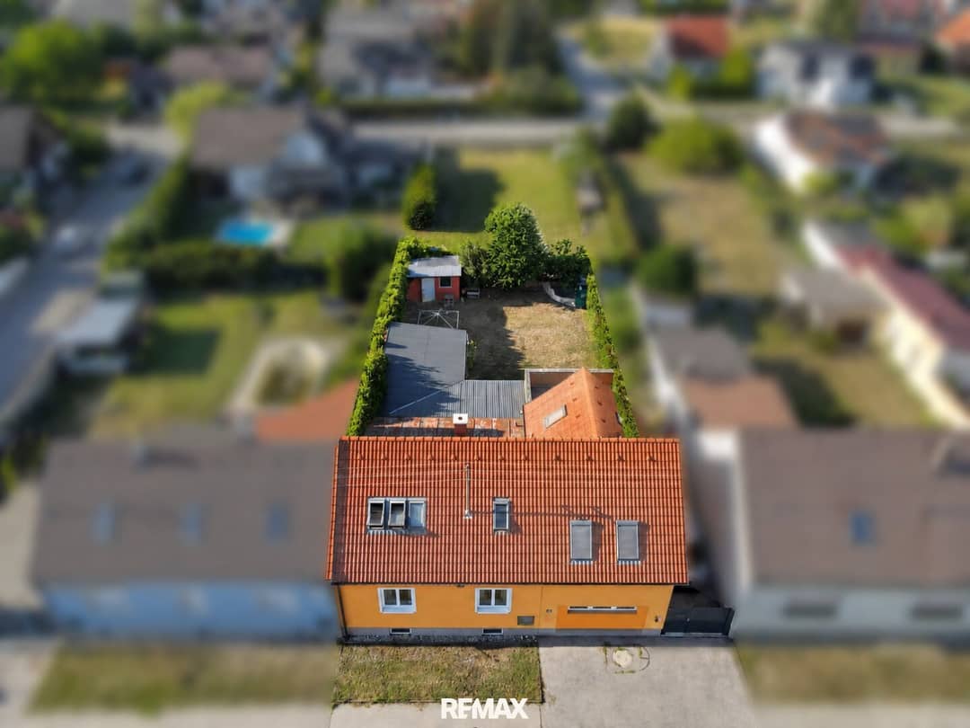 Einfamilienhaus mit Wintergarten und Garten in Orth an der Donau