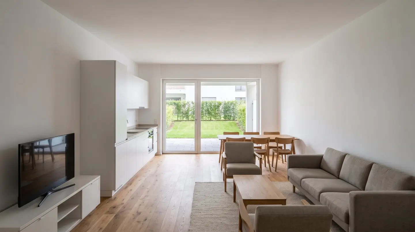 Bright new build apartment with loggia near playground