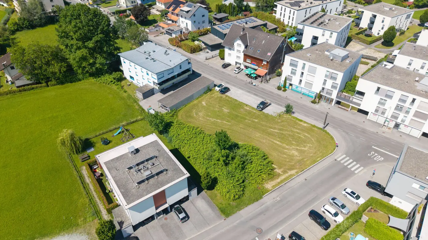 Helle Etagenwohnung mit Loggia in zentraler Lage