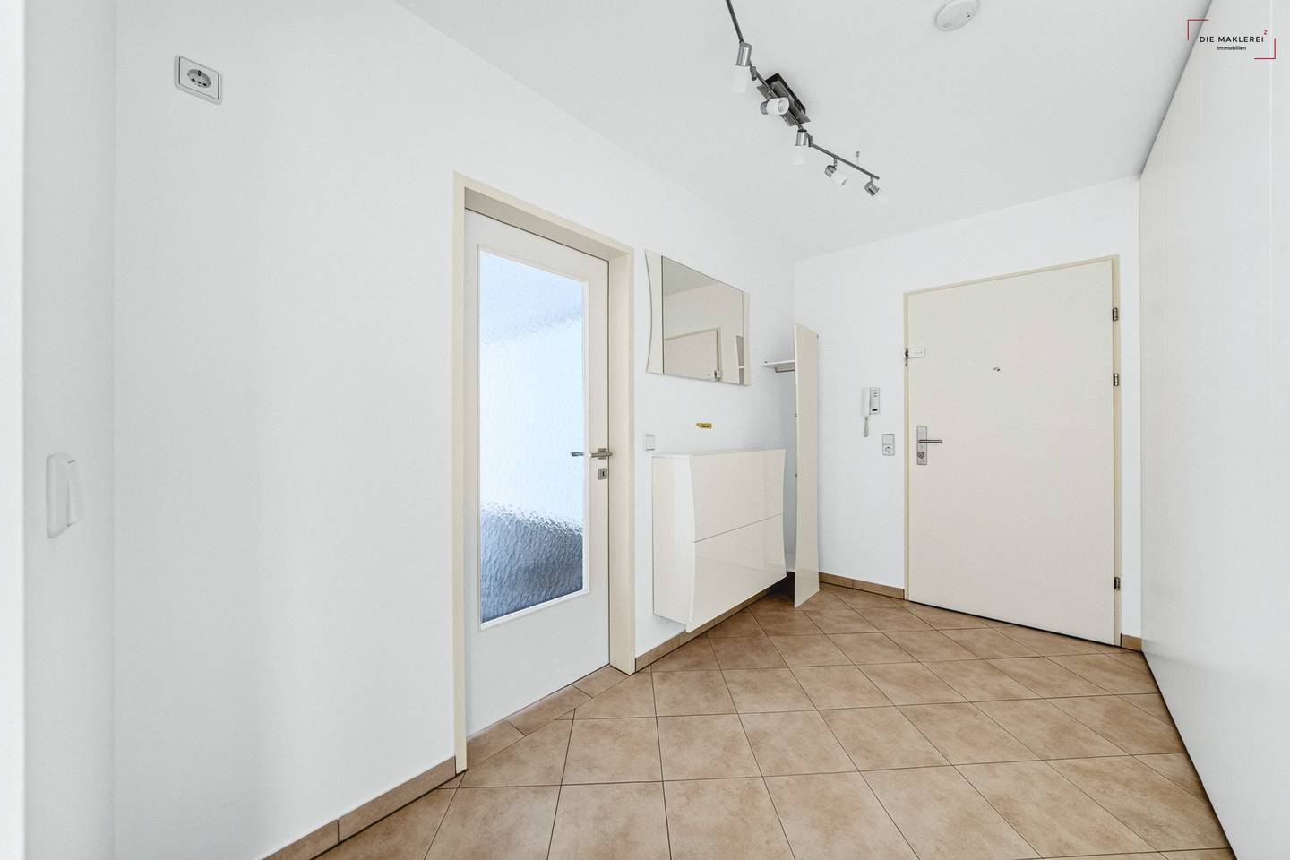 Hochwertige Wohnung mit Balkon und Tiefgarage in Kufstein
