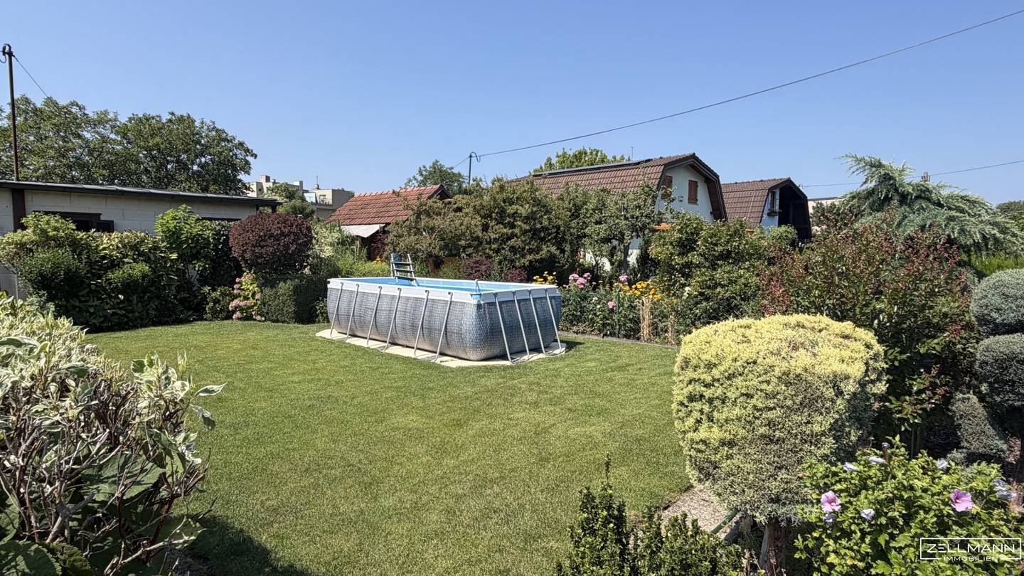Kleingartengrundstück mit Sommerhaus in ruhiger Grünlage