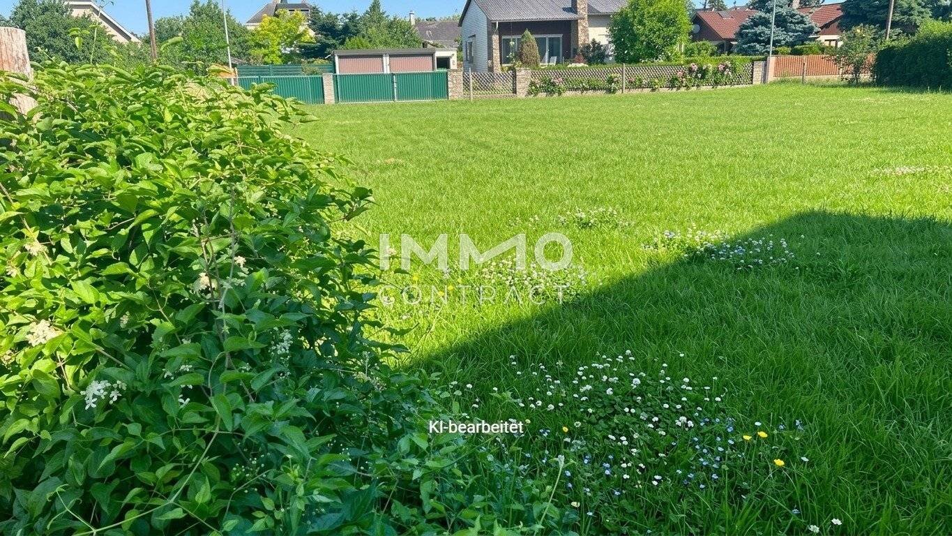Sunny building plot in quiet residential location