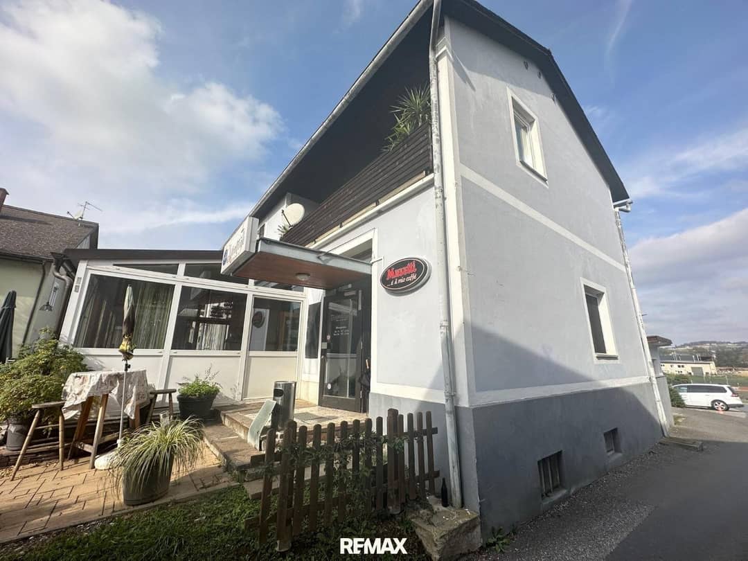 Café mit Gastgarten