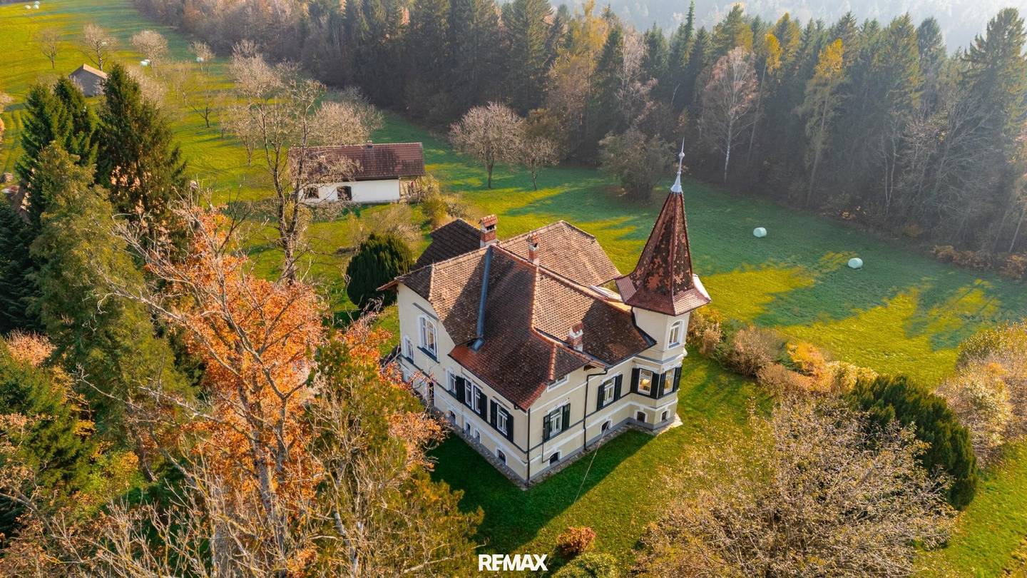 Landsitz mit Villa und Weitblick bei Graz