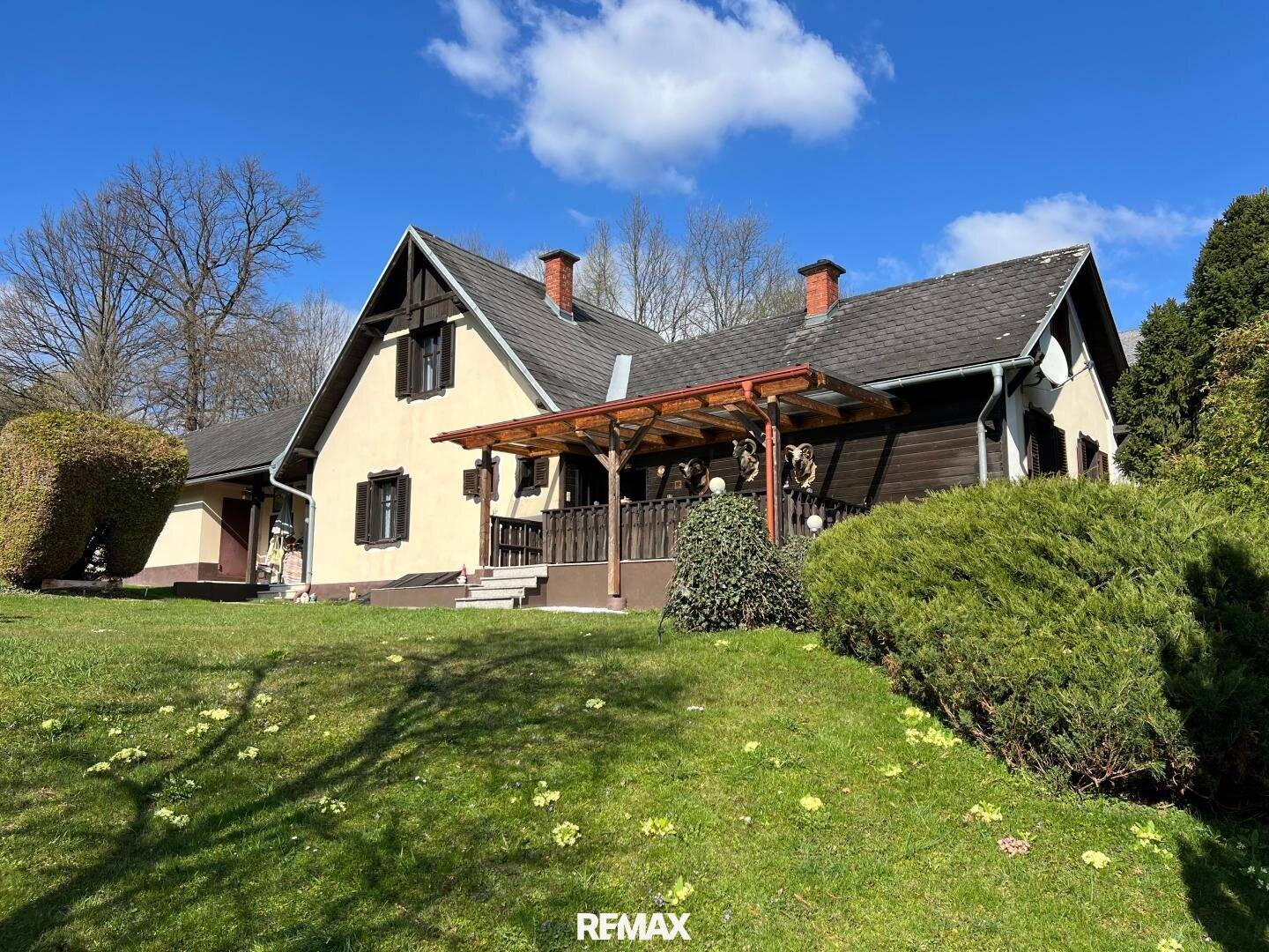 Country house with approx. 1.550 m² plot in prime location in Frohnleiten