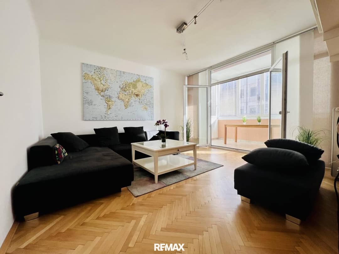 Helle 2 Zimmer Wohnung mit Loggia nahe Annenstraße