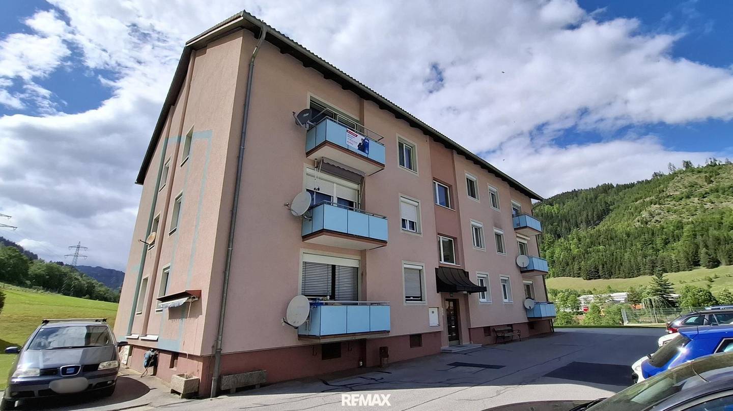 Gepflegte 2-Zimmer-Wohnung mit Balkon und Grünblick