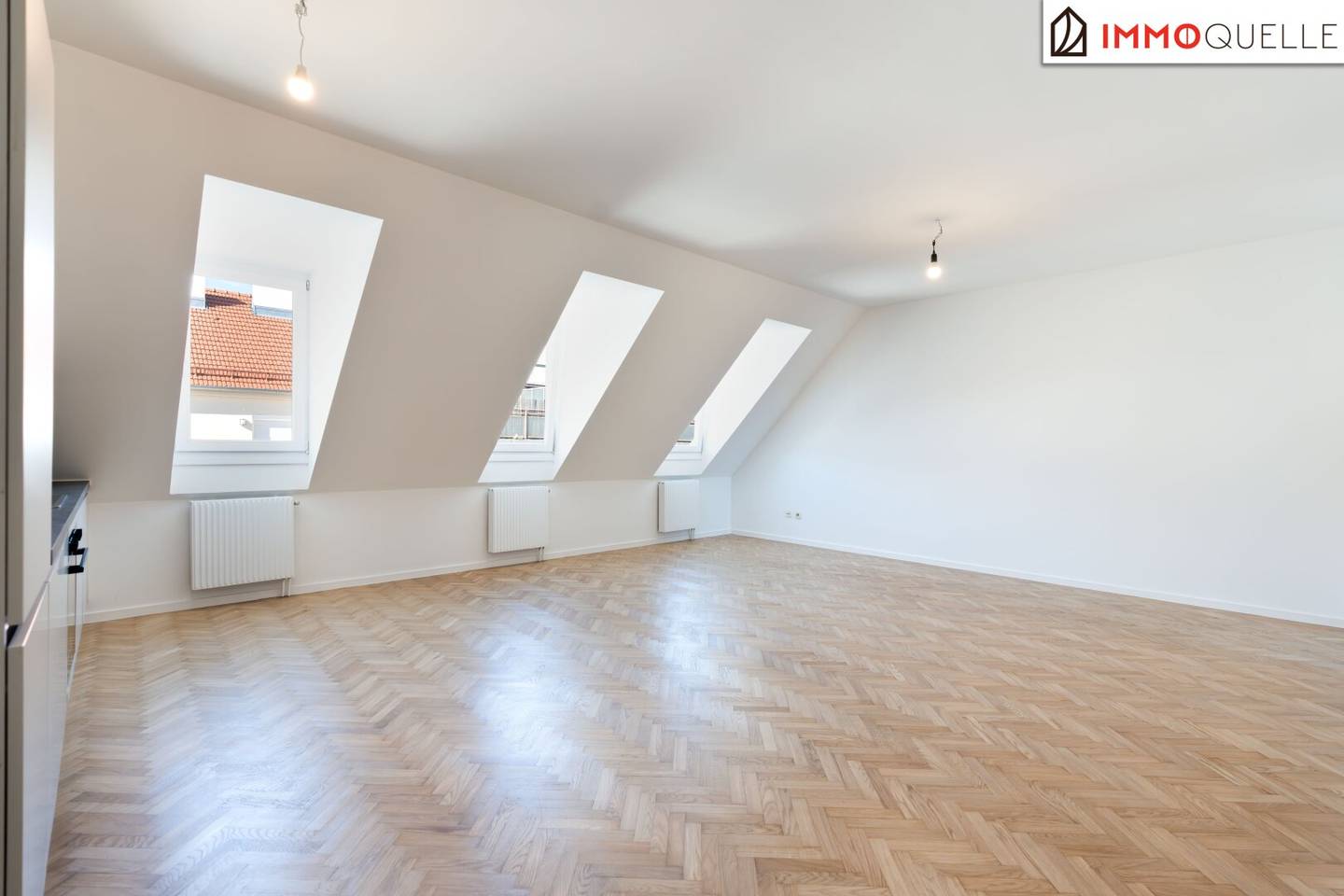 Helle Dachgeschosswohnung mit großzügiger Wohnküche und guter Anbindung