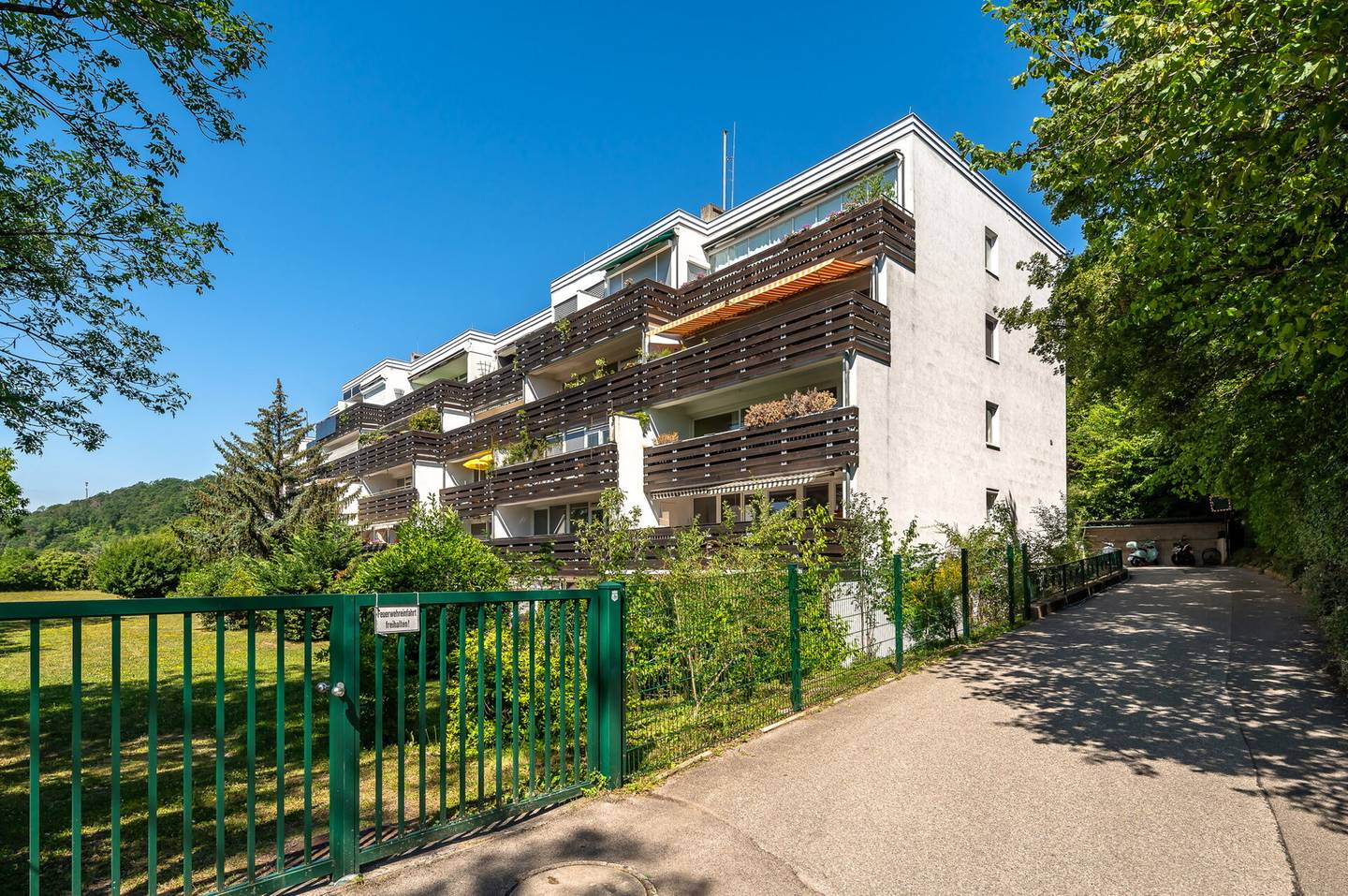 Großzügige 4-Zimmer-Wohnung am Wienerwald – Terrasse | Garage | 102 m²