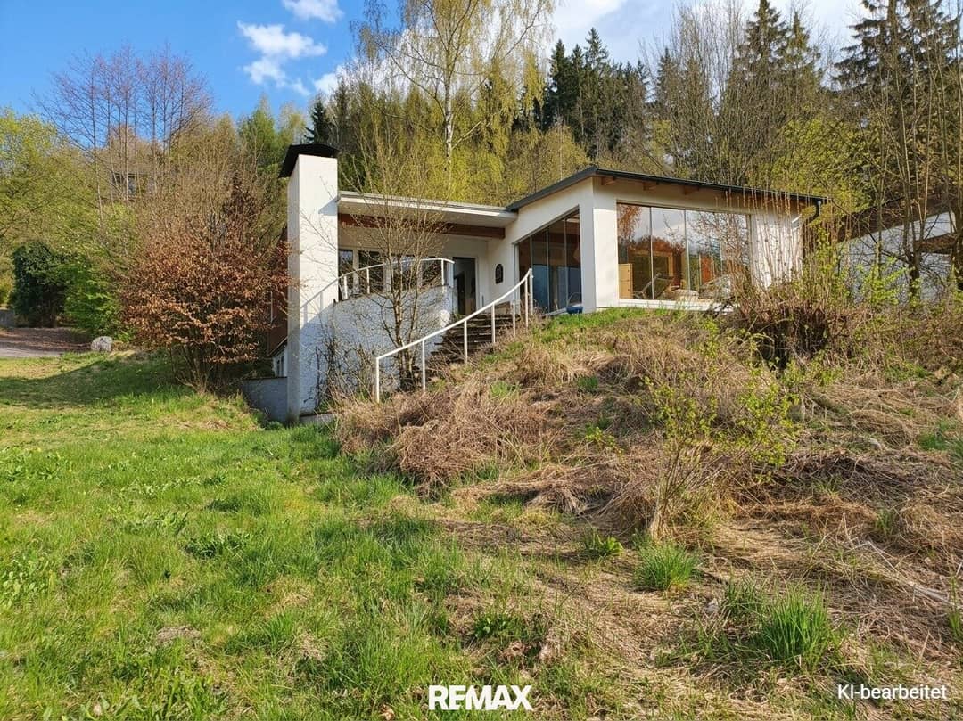 Gepflegtes Ferienhaus mit Terrasse und Seezugang