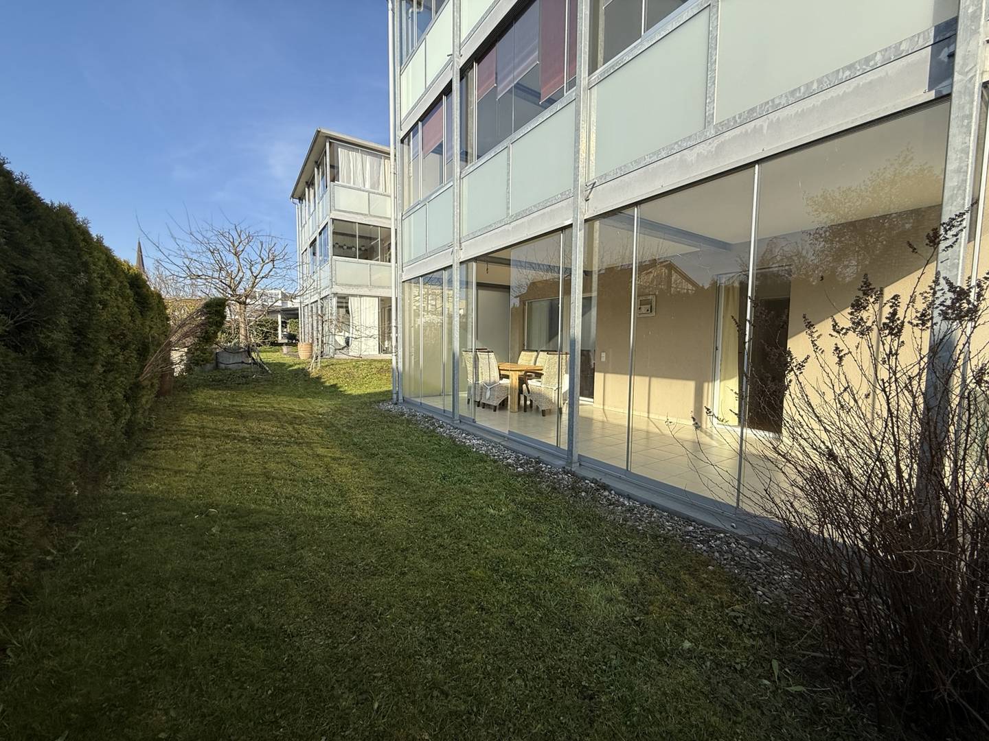 Erdgeschosswohnung mit Garten und Wintergarten