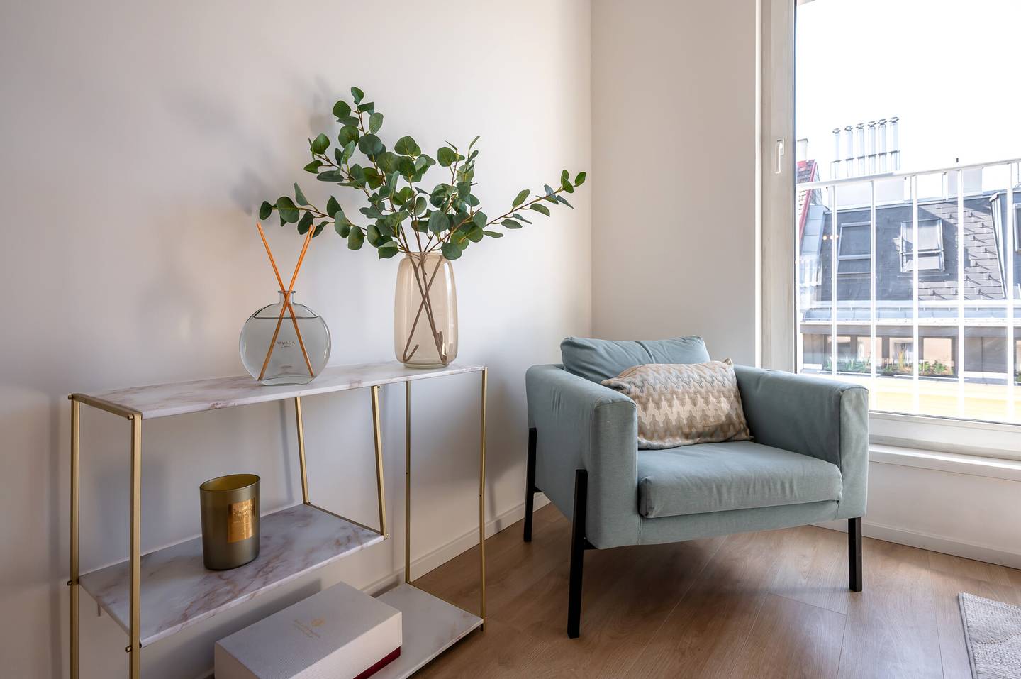 Bright 2 room apartment with elevator and south facing orientation