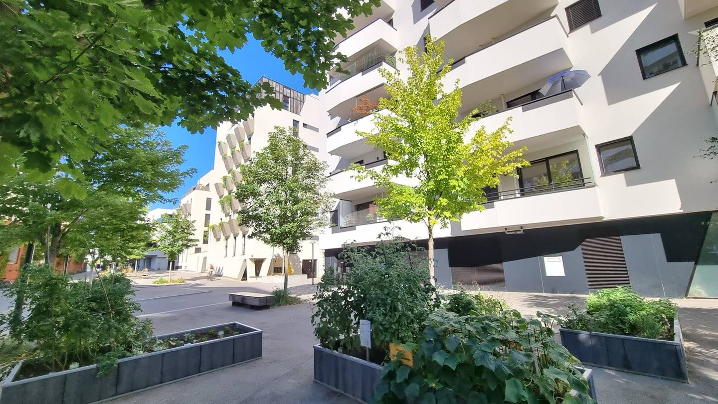 New build apartment with terrace and view of Otto-Benesch-Park