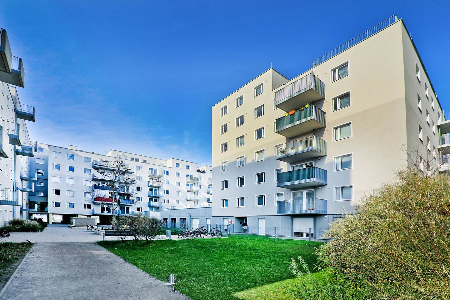 Viola Park – Moderne 3-Zimmer-Wohnung mit Balkon in Wien Favoriten