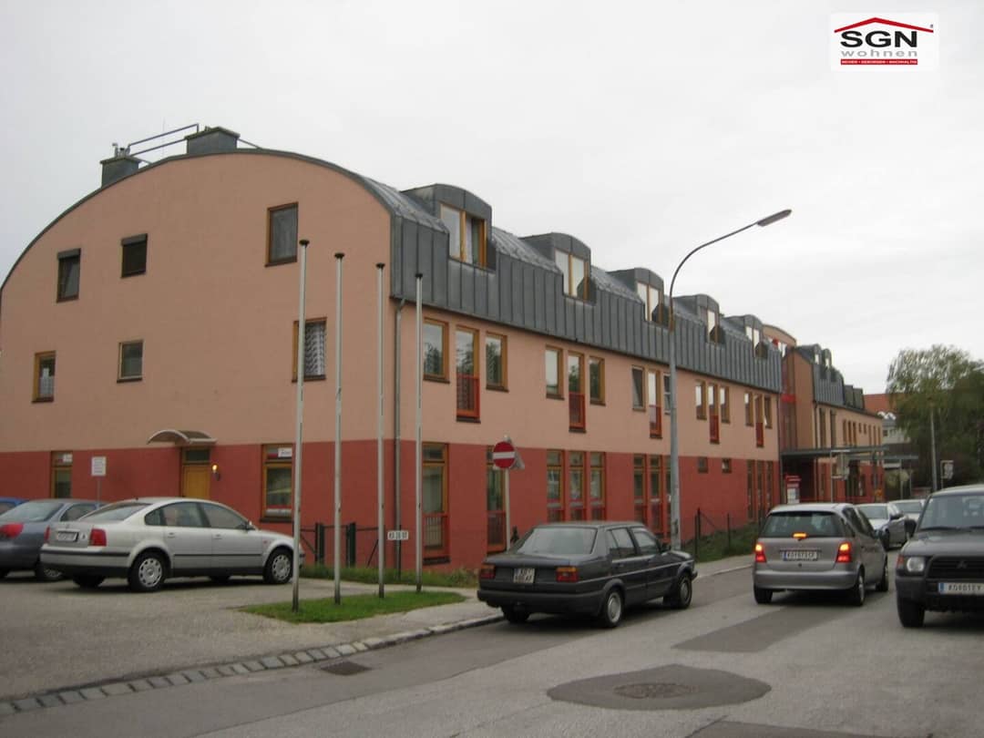 Seniorengerechte Dachgeschosswohnung mit Aufzug in zentraler Lage