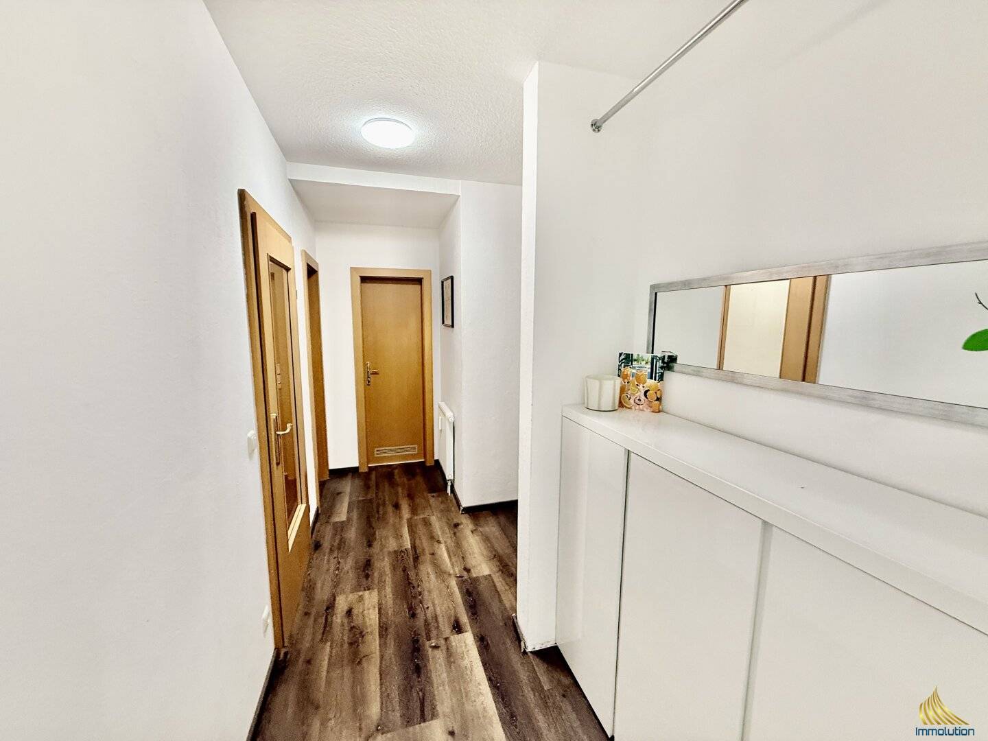 Gepflegte Wohnung mit Loggia und Gartenblick