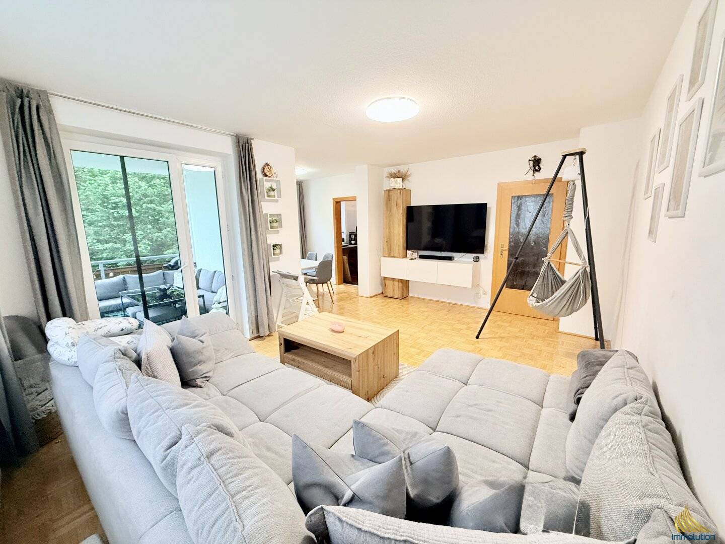 Gepflegte Wohnung mit Loggia und Gartenblick