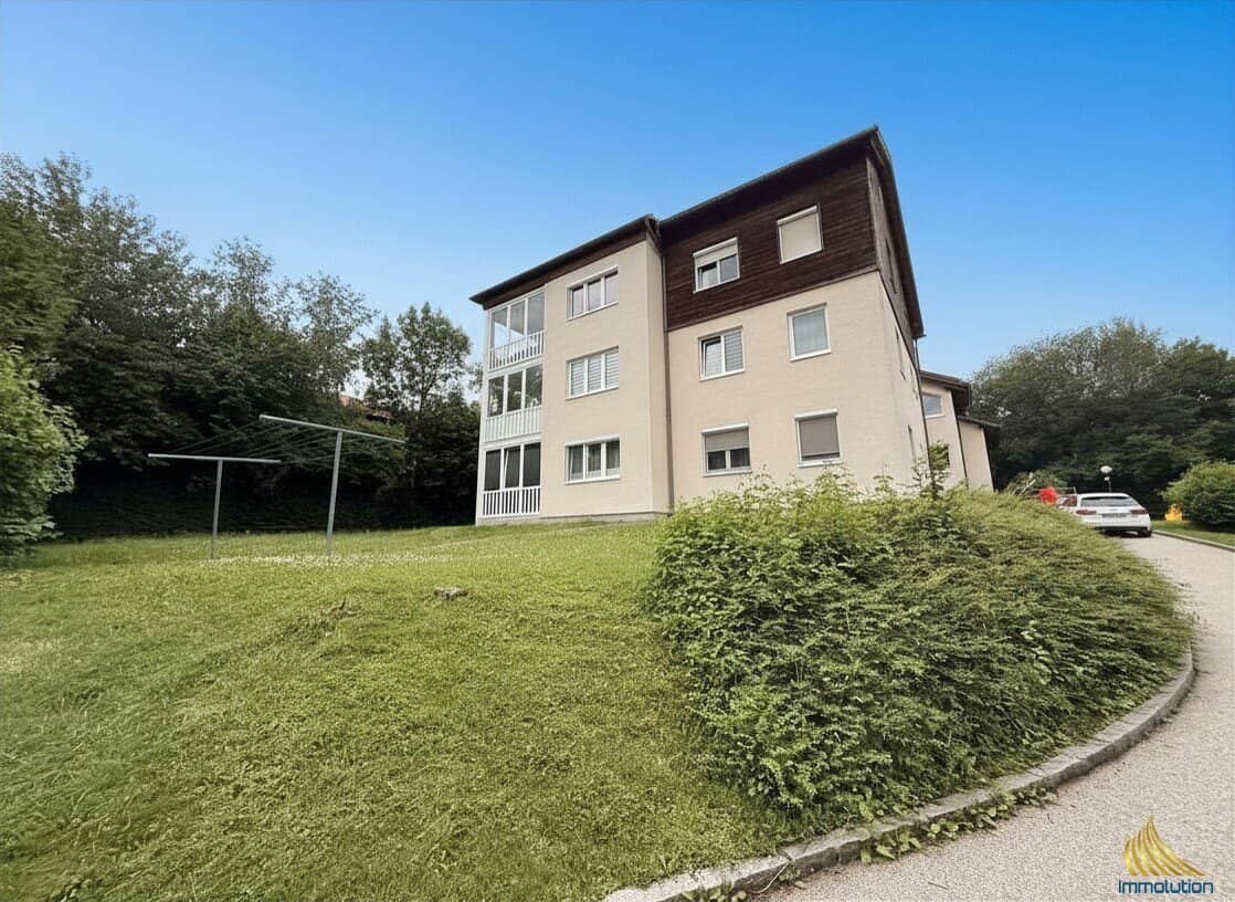 Gepflegte Wohnung mit Loggia und Gartenblick