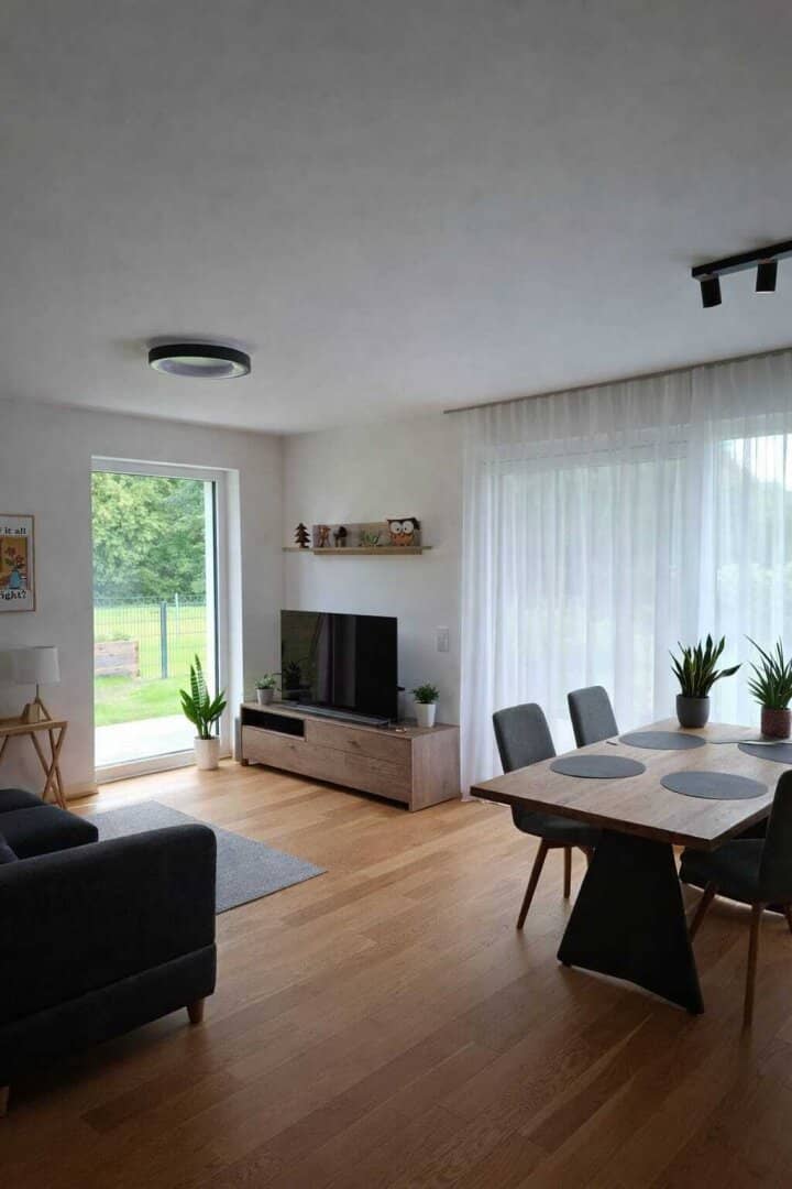 Modern garden apartment with terrace and private garden