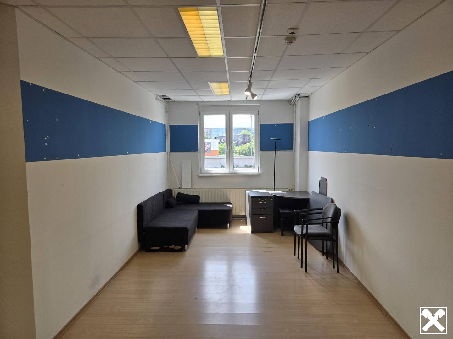 Commercial spaces with west terrace in EK West