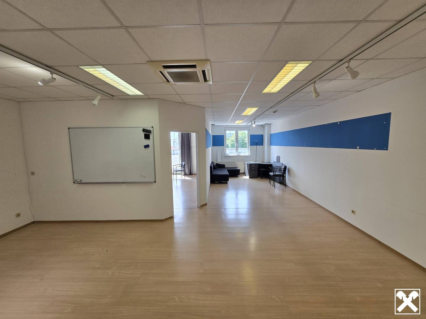 Commercial spaces with west terrace in EK West