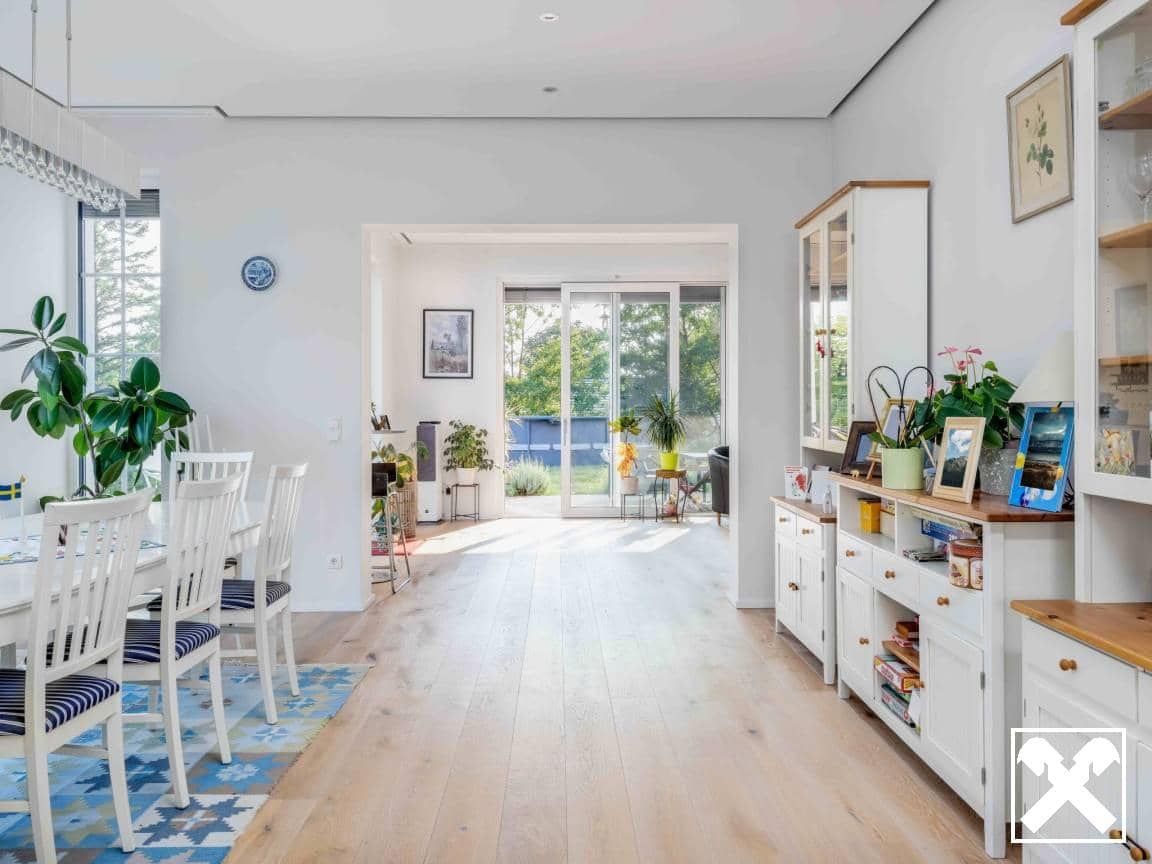 Einfamilienhaus mit Balkon und Terrasse in ruhiger Aussichtslage
