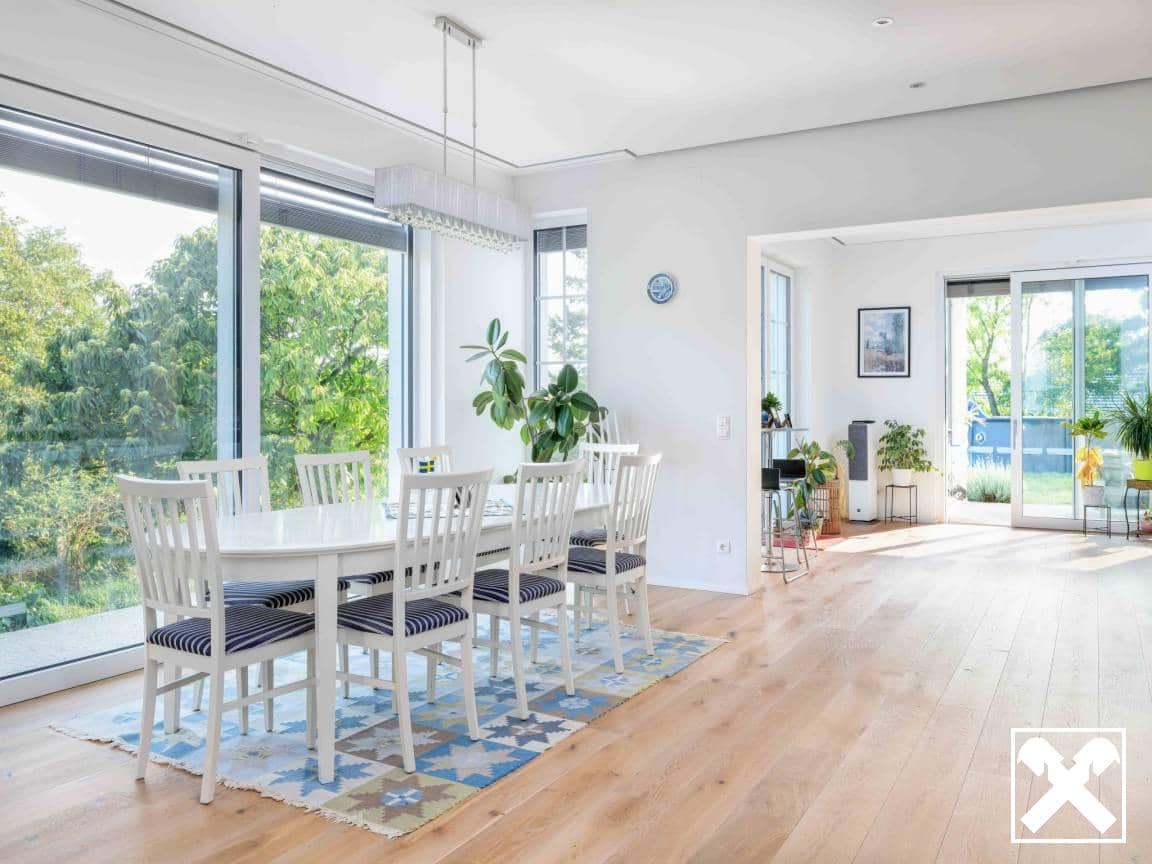 Einfamilienhaus mit Balkon und Terrasse in ruhiger Aussichtslage