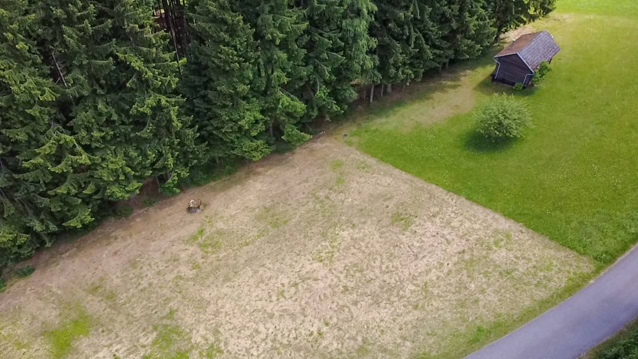 Baugrundstück in ruhiger Hügellage mit Aufschließung