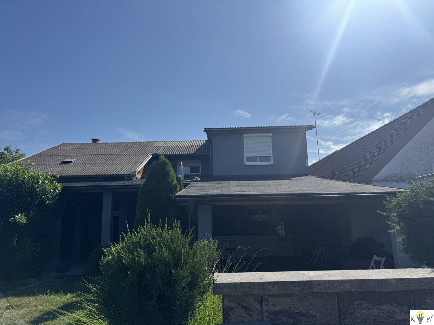Spacious Family House with Terrace and Development Potential