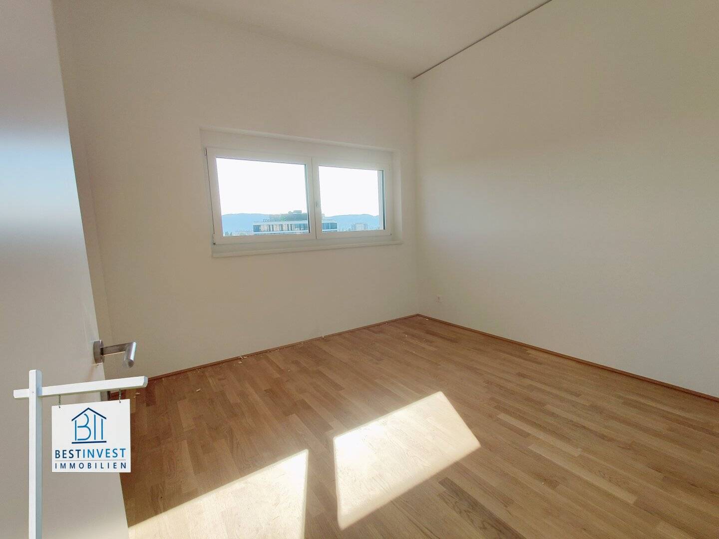 Moderne Erstbezugsw Wohnung mit Parkett und Fußbodenheizung