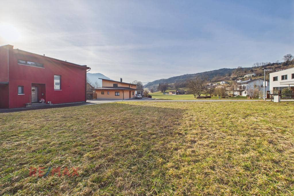 Grundstück in ruhiger sonniger Lage mit Bergblick