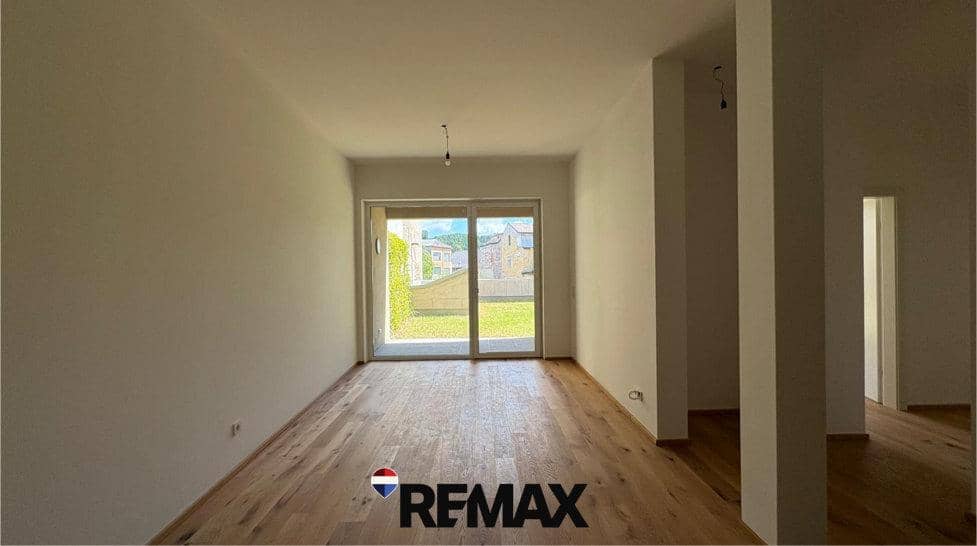 Barrier-Free Ground Floor Apartment with Private Garden and Loggia