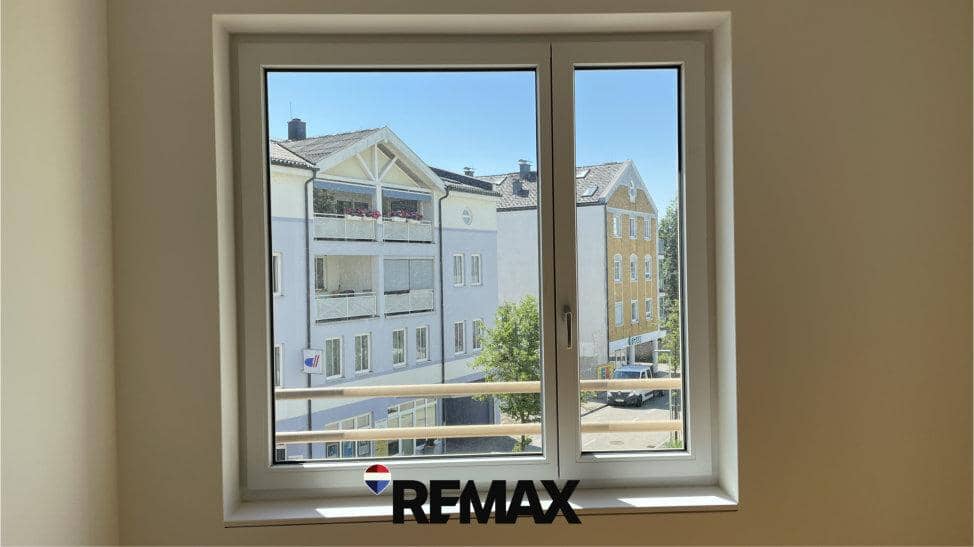 Modern apartment with loggia in central location