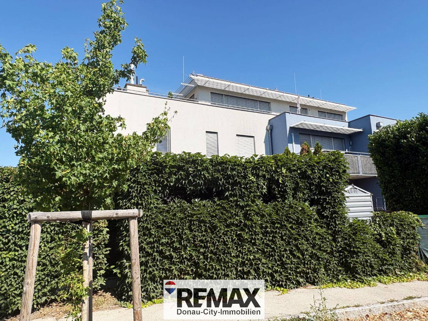 Helle Wohnung mit Balkon und Garage in Münchendorf
