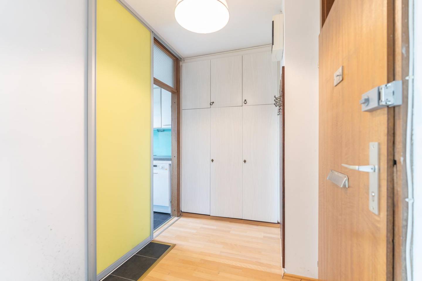 Helle Dachgeschosswohnung mit Weitblick