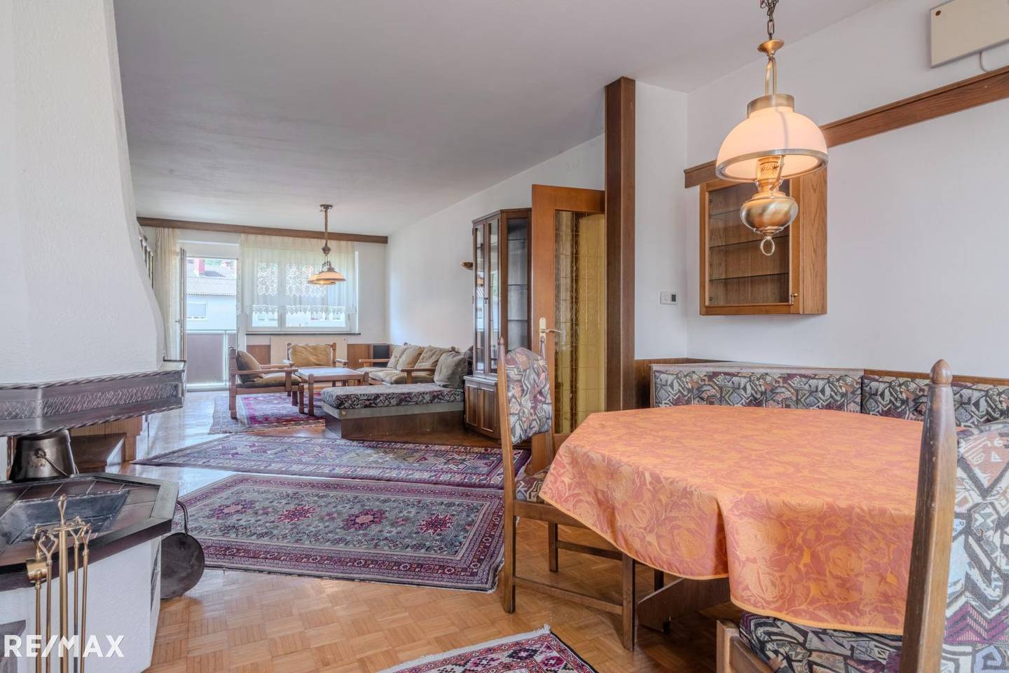 Helle Etagenwohnung mit Balkon und Kellerabteil