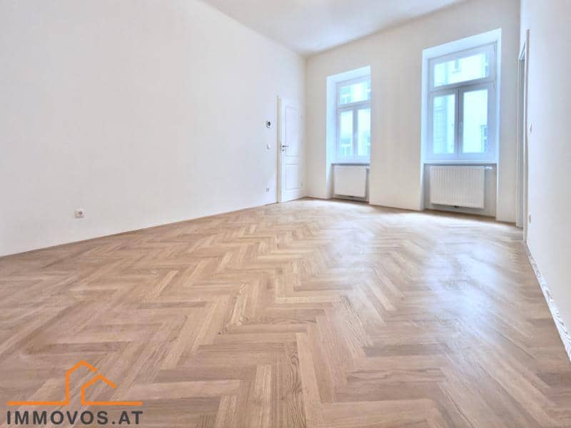 Renovated Altbau Apartment in Courtyard Location with Elevator