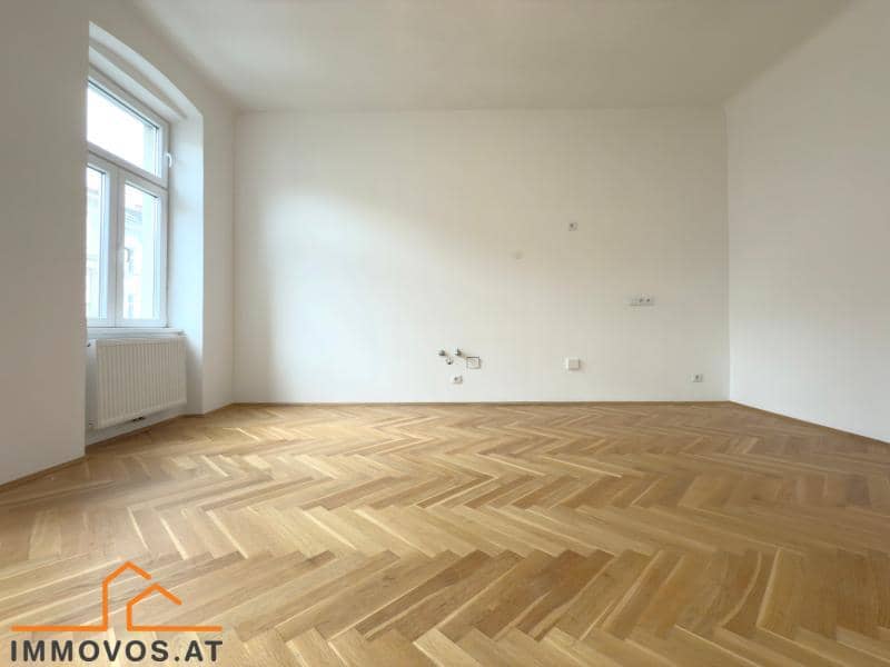 Sanierte Altbauwohnung mit Wohnküche nahe Park