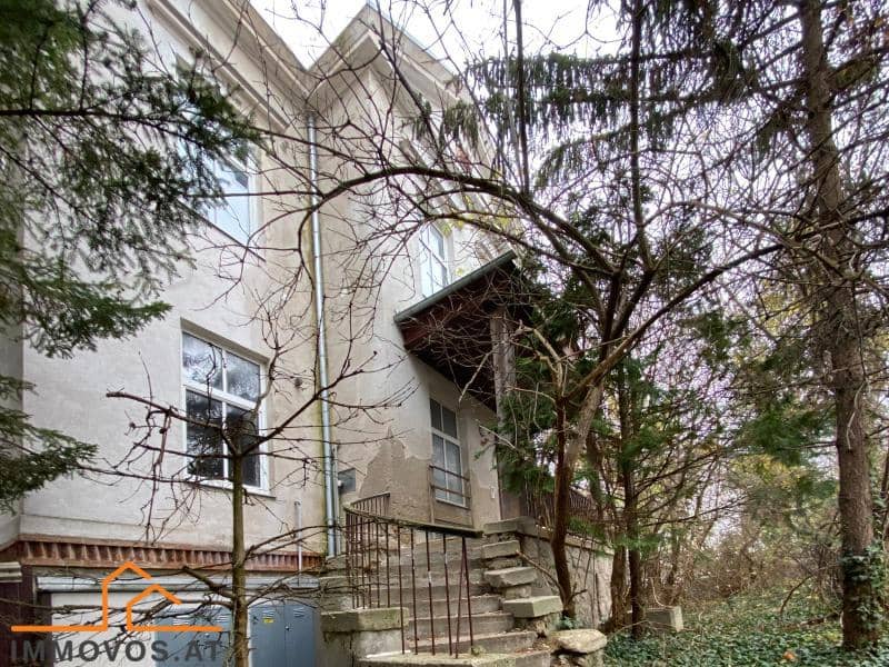 Sanierungsbedürftiges Zinshaus mit Garten in Hoflage