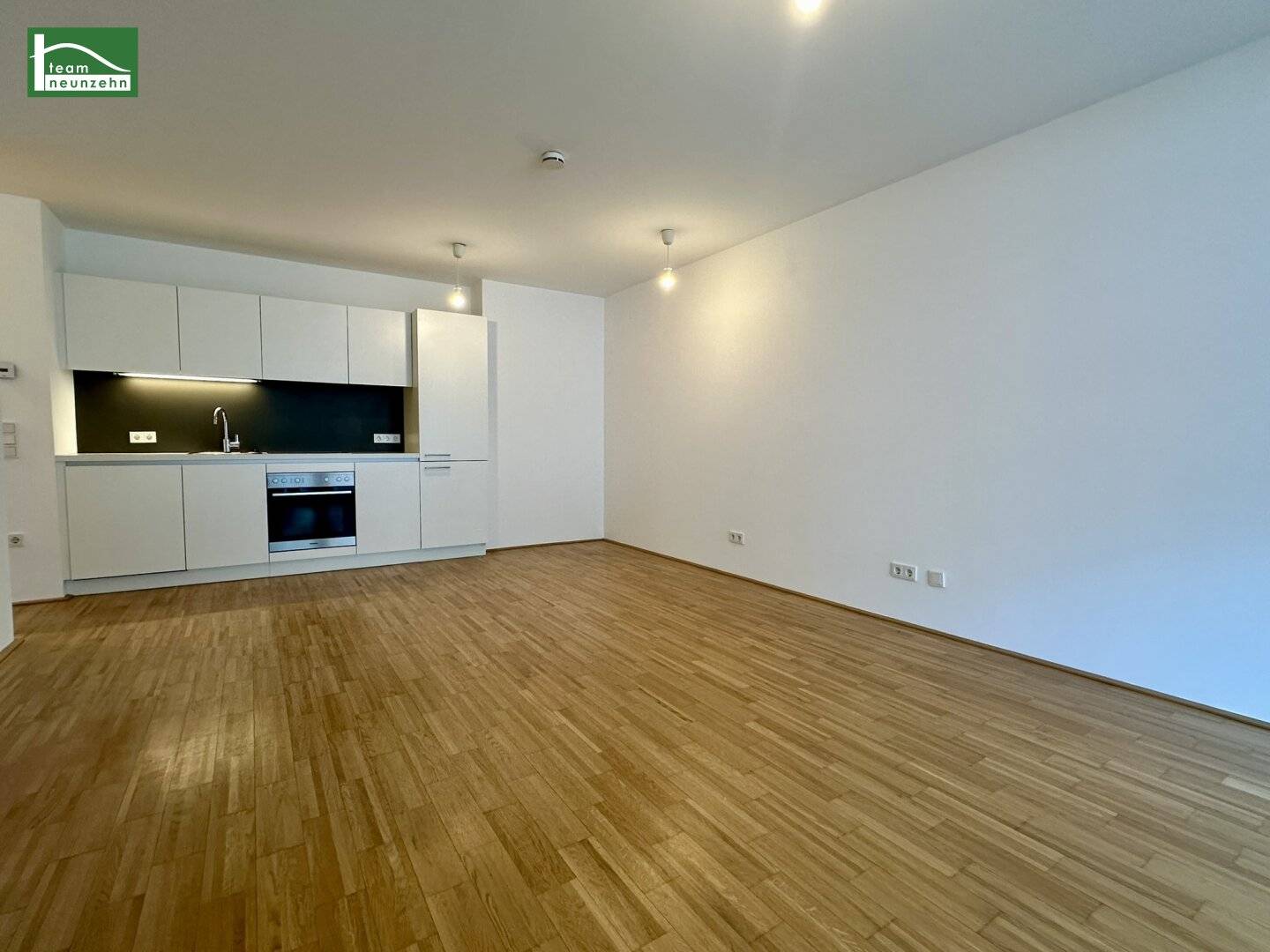 New build apartment with terrace and loggia in Meidling